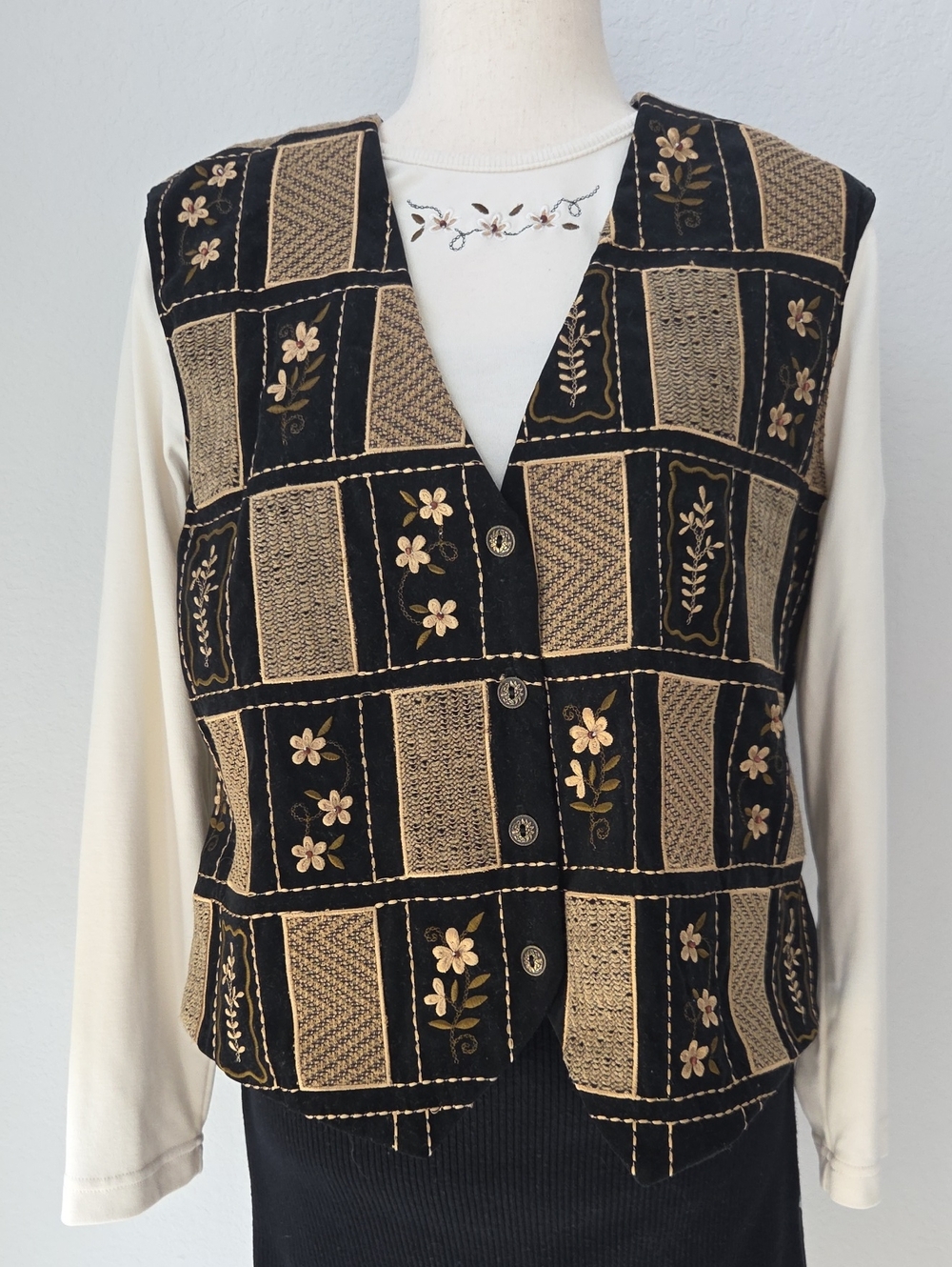 Alfred Dunner Black Tan Earthy Patchwork Button Vest Fall Leaves Grandmacore